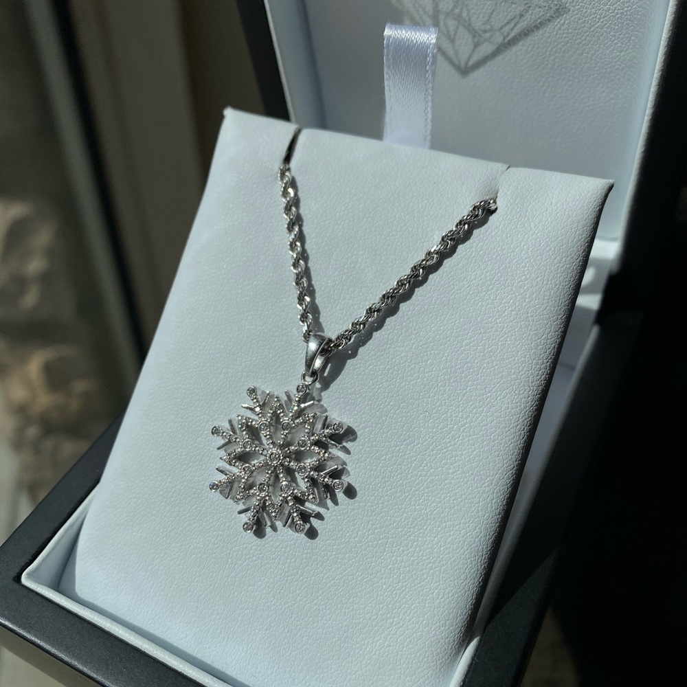 ONE-OF-A-KIND 14kt White Gold Snowflake Necklace